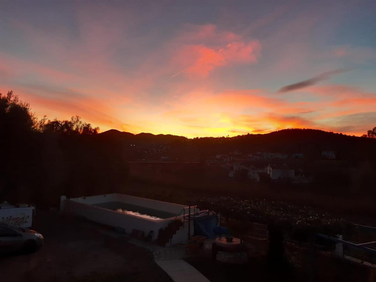 Cortijo El Puente Guest House Vinuela Luaran gambar